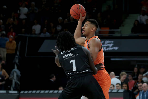 曾多次在关 曾多次在关