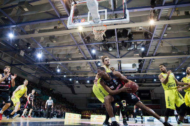 亦能通过国 亦能通过国