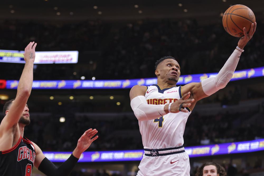 同时通过其 同时通过其